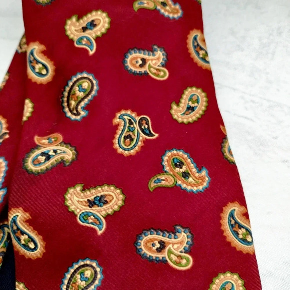 Brooks Basics Necktie Tie Pure Silk Made in USA Red Gold Blue Paisley Print - Picture 2 of 9